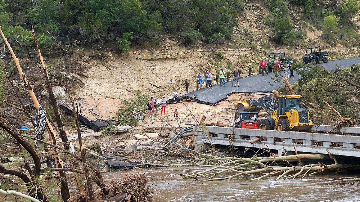 Texas police advise residents looking around to stay away from flood recovery zones.