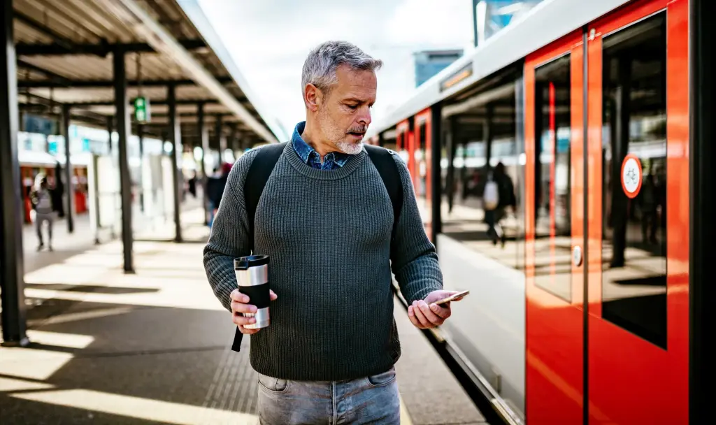 Time blindness may reveal why certain individuals consistently arrive late, according to experts.