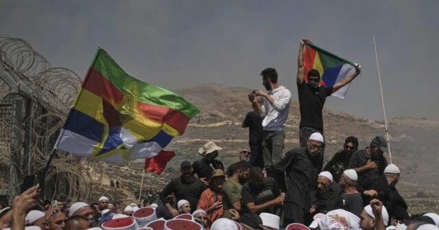 Truce Remains in Syria as Extremists Leave Druze Area