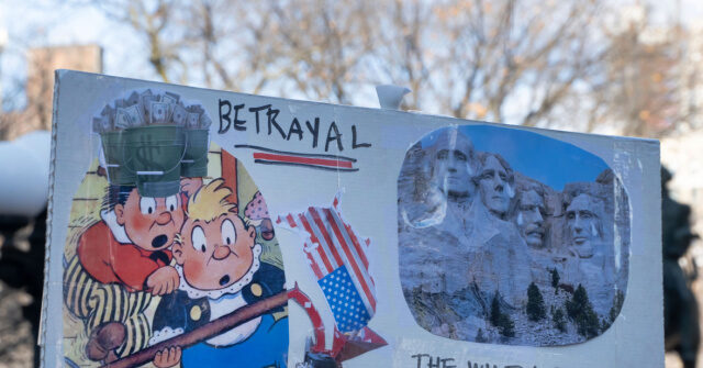 Trump Administration Instructed National Parks to Take Down Signs Critical of the Country