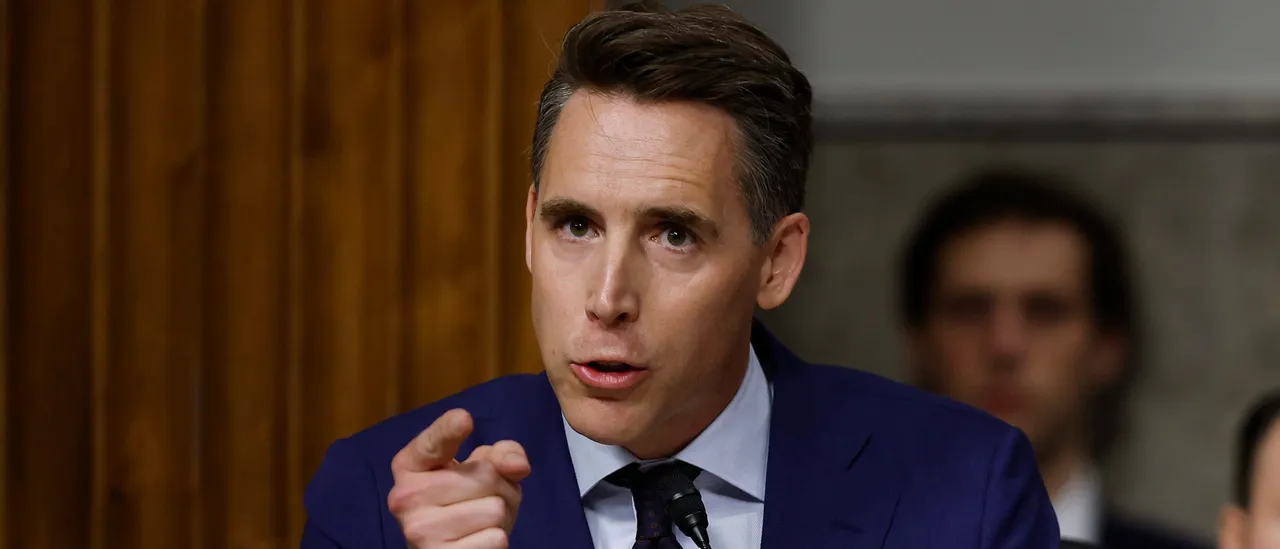 Trump Criticizes GOP Senator for Stopping Investigation into Pelosi's Stock Deals