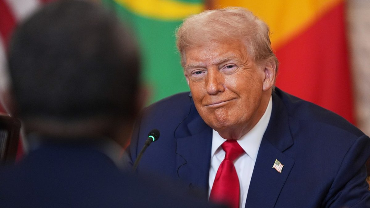 Trump labels Brennan and Comey as 'crooked' during FBI criminal probes