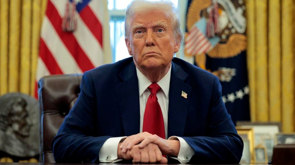 Trump's Fed Warning Triggers Crypto Market Boost Towards $4 Trillion as Bitcoin, Ethereum, and XRP Rapidly Rise