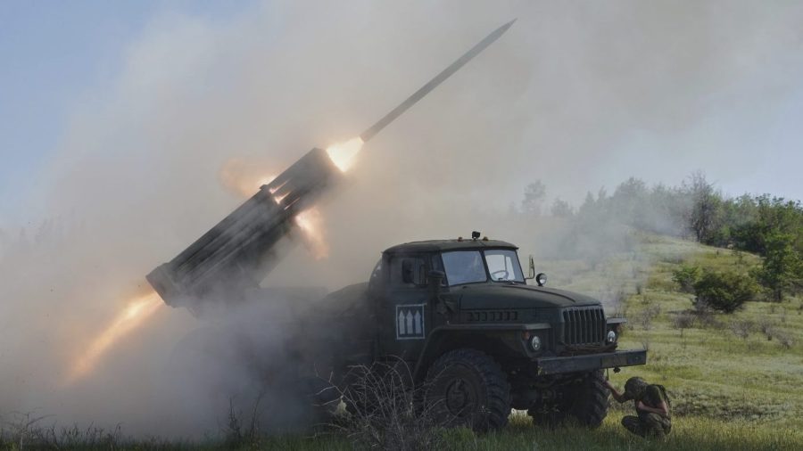 Trump’s Ukraine weapons pivot exposes tensions over US role