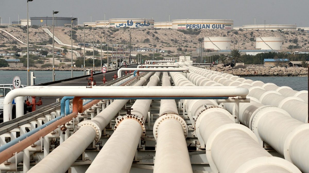 US imposes sanctions on Iranian oil smuggling network and 'shadow fleet'