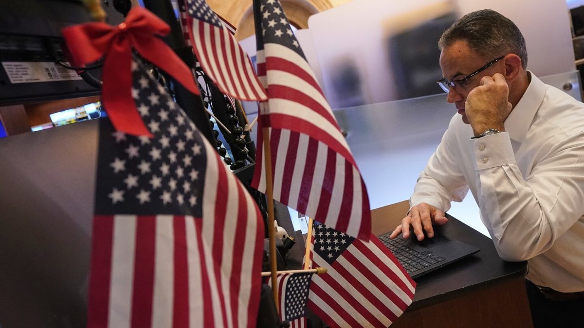 US stocks rise and yields jump on signs of a strong US economy