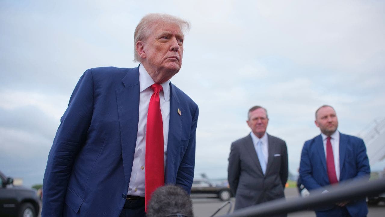 Ursula von der Leyen meets Trump as he critiques the EU regarding aid for Gaza