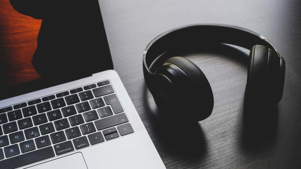 Vulnerabilities discovered in widely used Bluetooth headphones from Sony, Bose, JBL