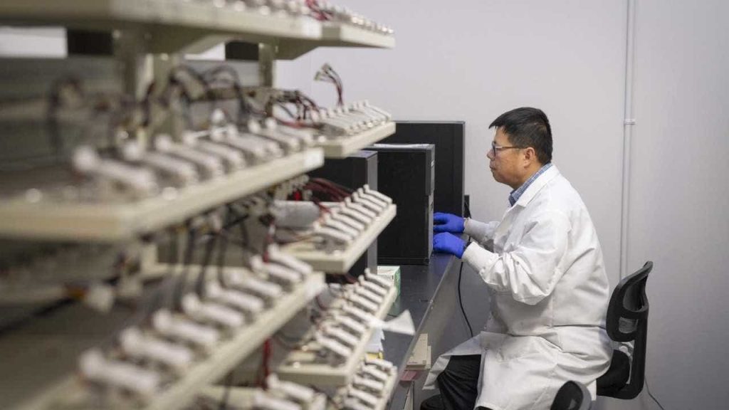 WPI discovery turns old lithium-ion batteries into new ones