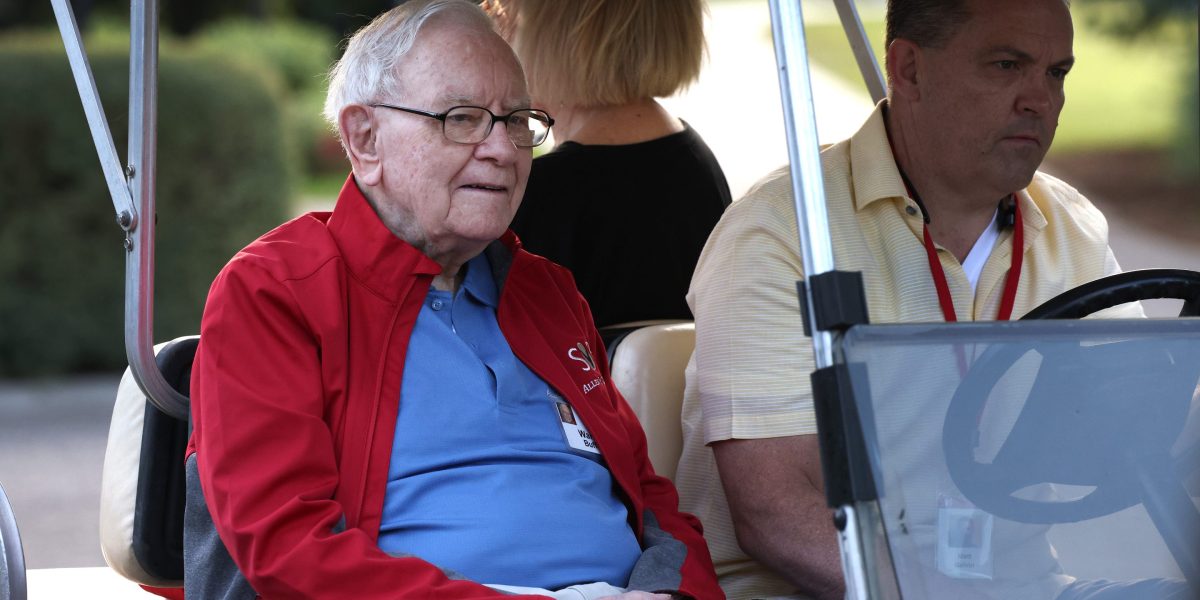 Warren Buffett's longstanding warning about Social Security is becoming a reality, with retirees facing an $18,000 yearly reduction.