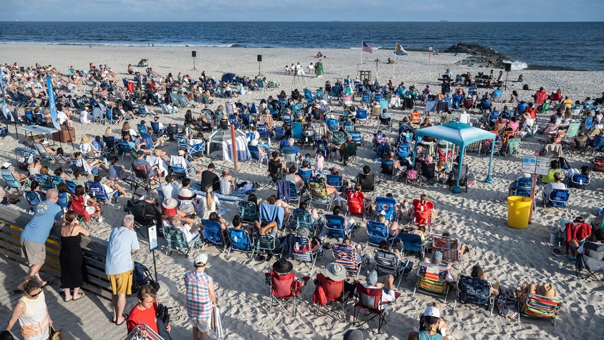 Weekly Catholic beach Mass draws devoted summer worshipers to Long Island's shores