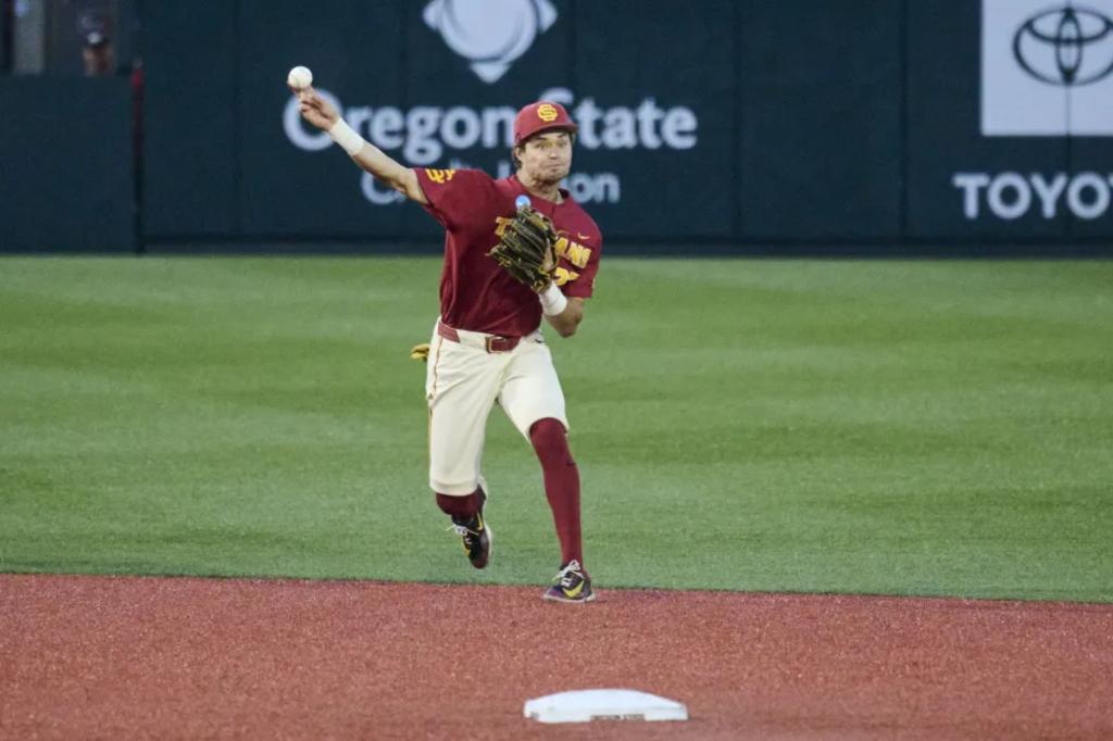 Yankees select two players who are the sons of former MLB players