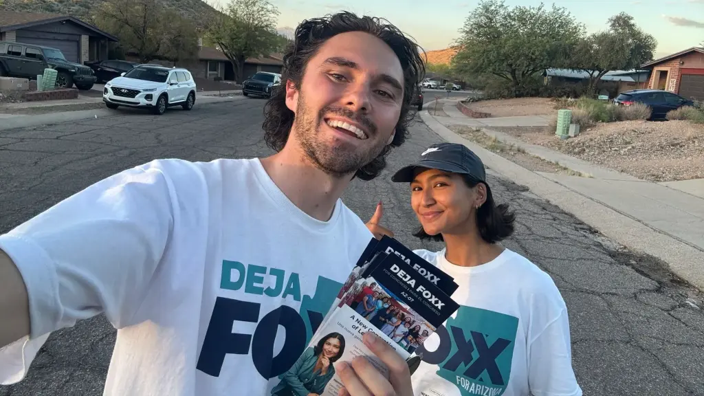 Young social media influencer seeks to disrupt Democratic establishment in Arizona election