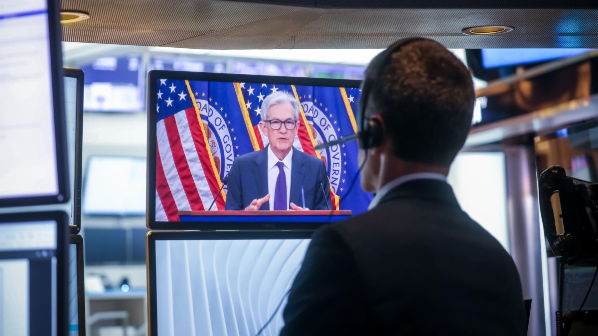 7 stocks that could gain the most from Fed rate reductions