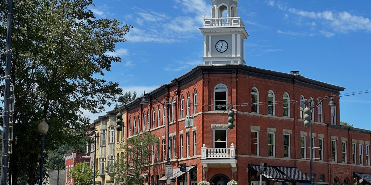 73-year-old New Yorker Miles "Burt" Marshall charged for alleged $95 million Ponzi scheme