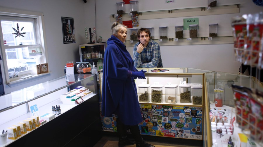 A bold, beautiful strategy for Trump’s medical marijuana policy