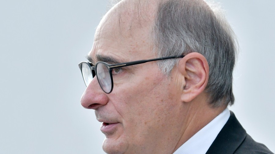 Axelrod: Trump's warm welcome of Putin could upset many Americans