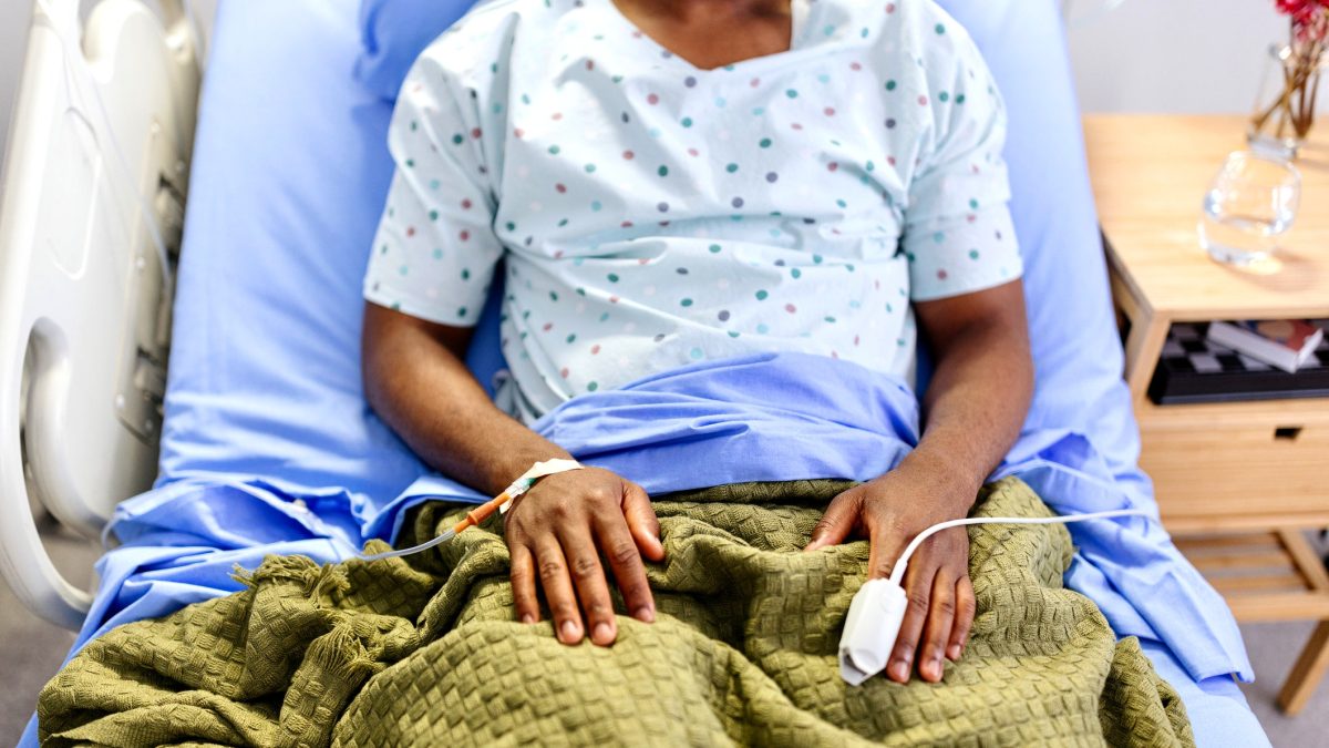 Bacterial pneumonia outbreak affects many people in a major city