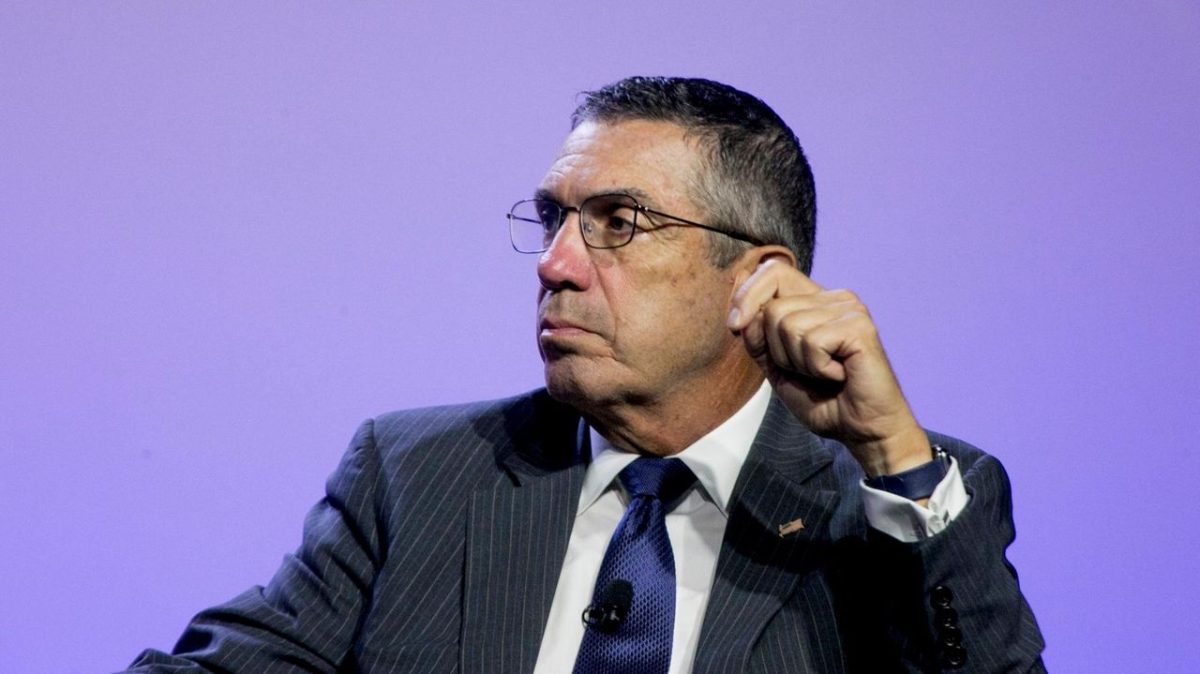 Bank executive charged with money laundering in lawsuit