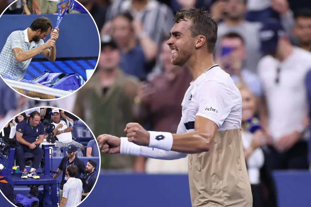 Benjamin Bonzi surprises Daniil Medvedev in a five-set US Open match