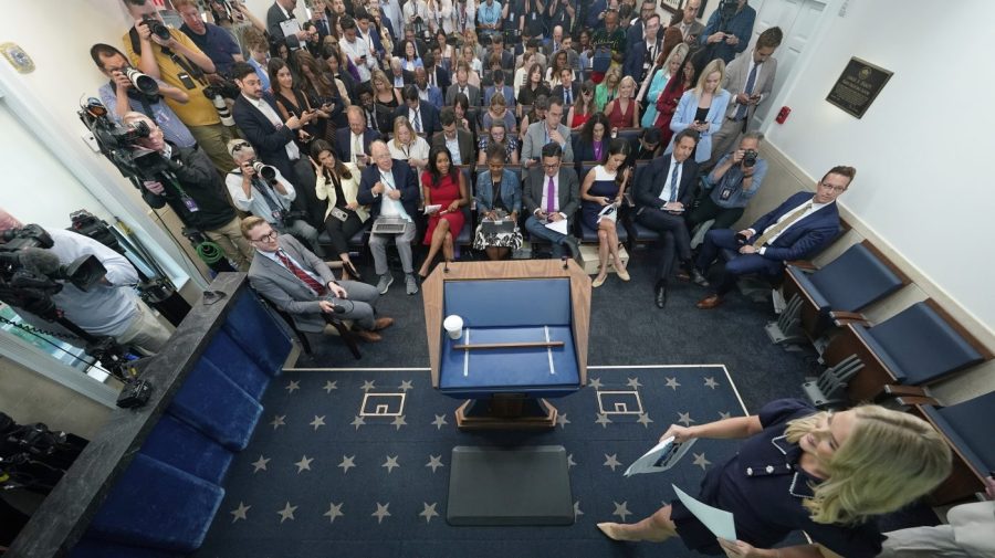 Benny Johnson speaks out about crime in DC at the White House, suggests a presidential medal for 'Big Balls'