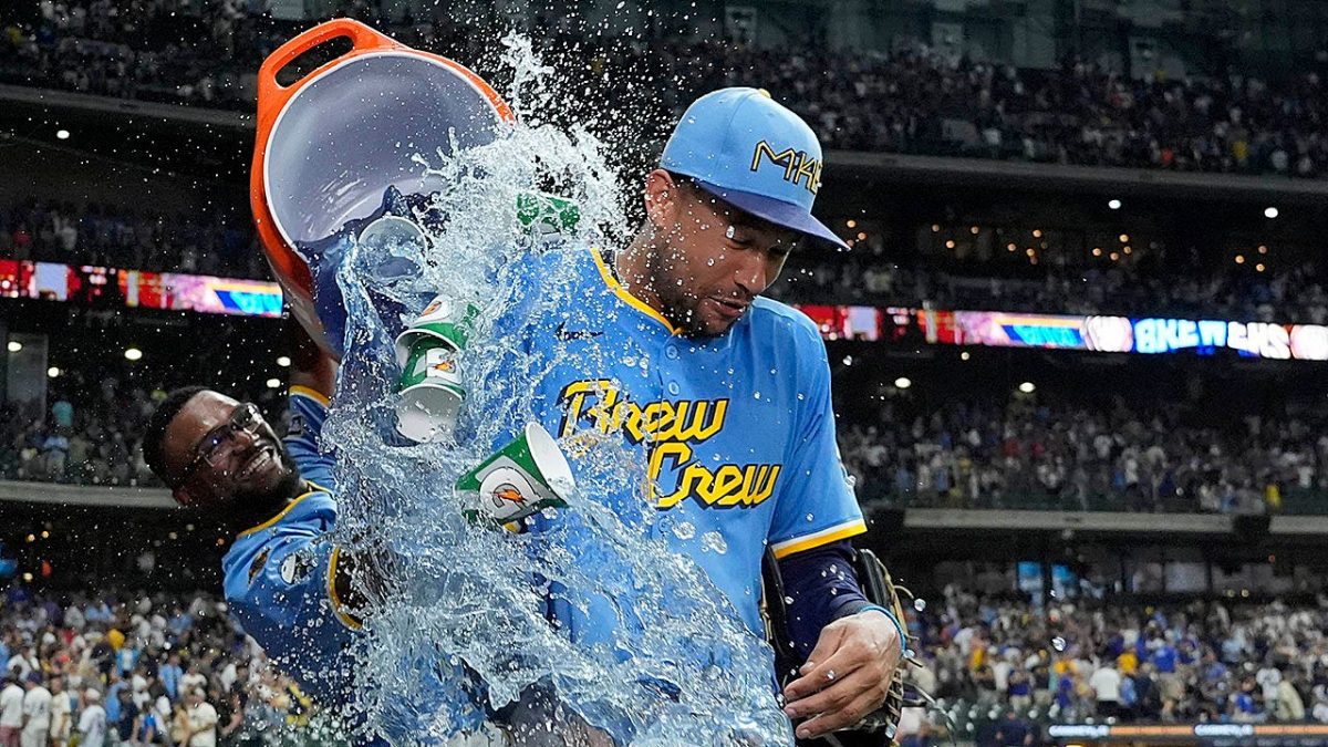 Brewers win seventh game in a row dramatically thanks to Blake Perkins' throw