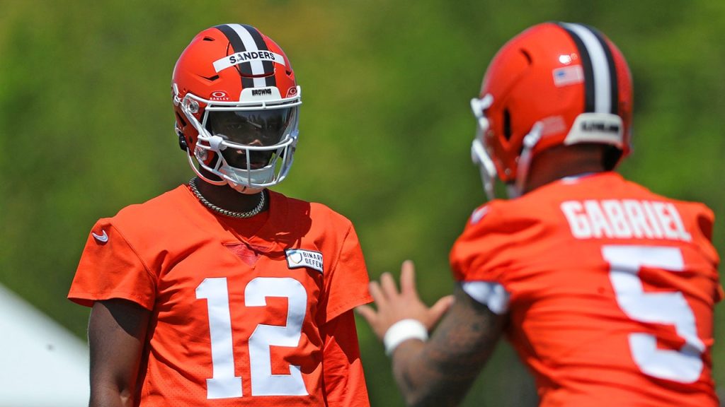 Browns should consider trading Shedeur Sanders or Dillon Gabriel, says former quarterback