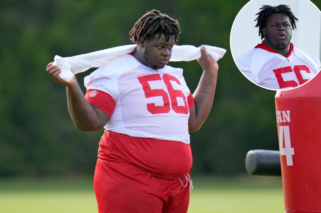 Buccaneers release 449-pound Desmond Watson as NFL aspirations face significant setback