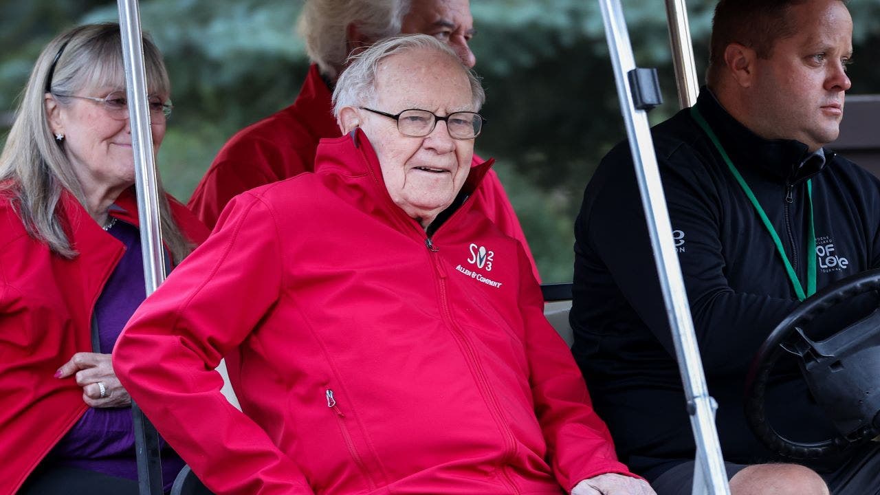 Buffett boosts UnitedHealth, leading to its strongest week since 2009