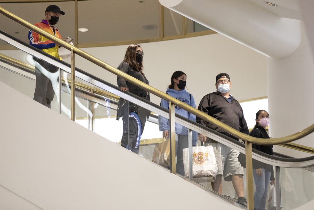 COVID-19 strain 'Stratus' rises in the Bay Area during vaccine uncertainty