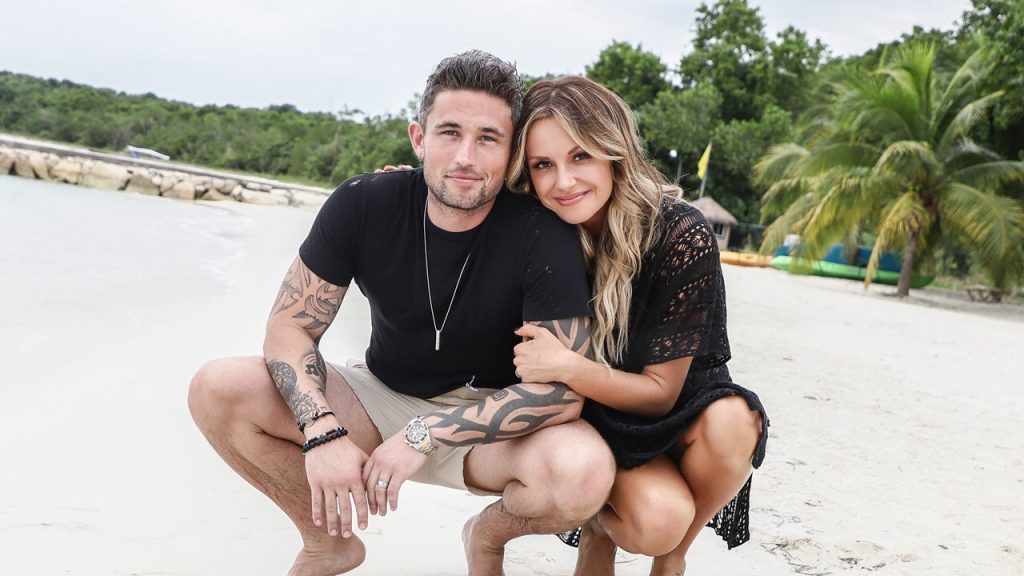 Carly Pearce reflects on how her marriage to Michael Ray was a mistake from the beginning.
