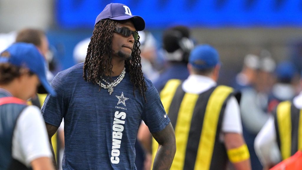 CeeDee Lamb hits an official during Cowboys game