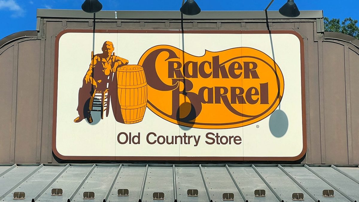 Cracker Barrel experienced financial difficulties prior to updating its logo.