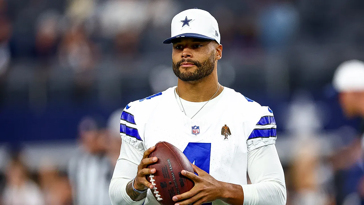 Dak Prescott responds to Micah Parsons' trade from the Cowboys to the Packers.