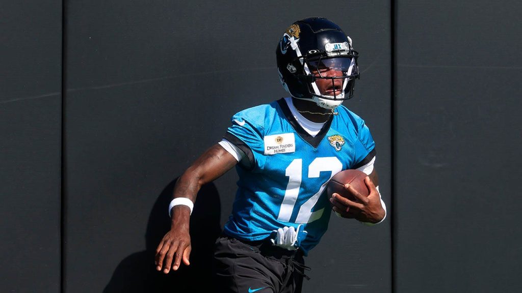 Davante Adams doubts Travis Hunter's long-term future in the NFL as a two-way player.