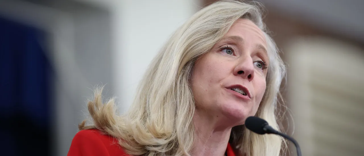 Democrats' Fresh Approach for the Midterms: Making Deep Staters Appealing