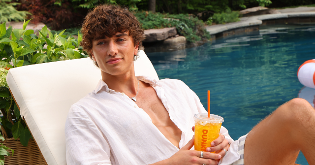 Dunkin' Donuts Ad Referring to Actor's 'Genetics' Sparks Outrage Among Progressives