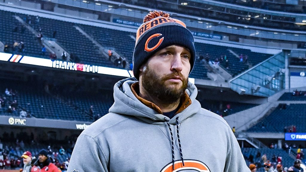 Ex-NFL player Jay Cutler receives a 4-day jail sentence for DUI.