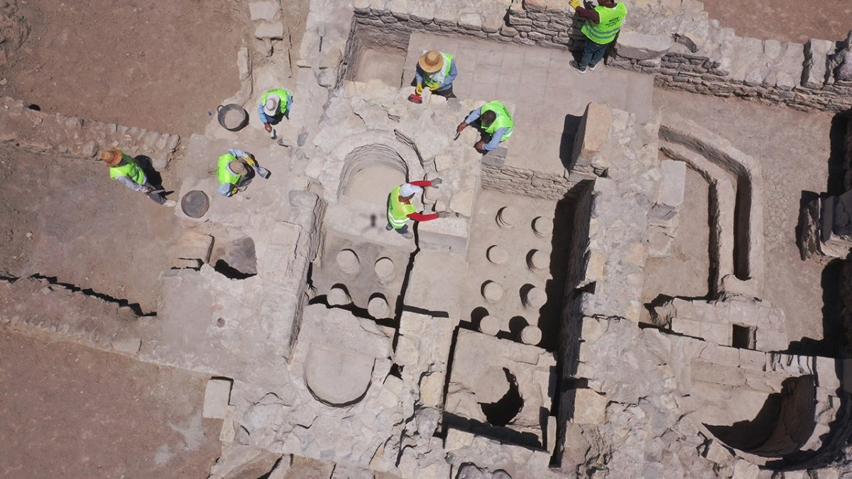 Experts find a 1,700-year-old Roman bathhouse in Turkey.