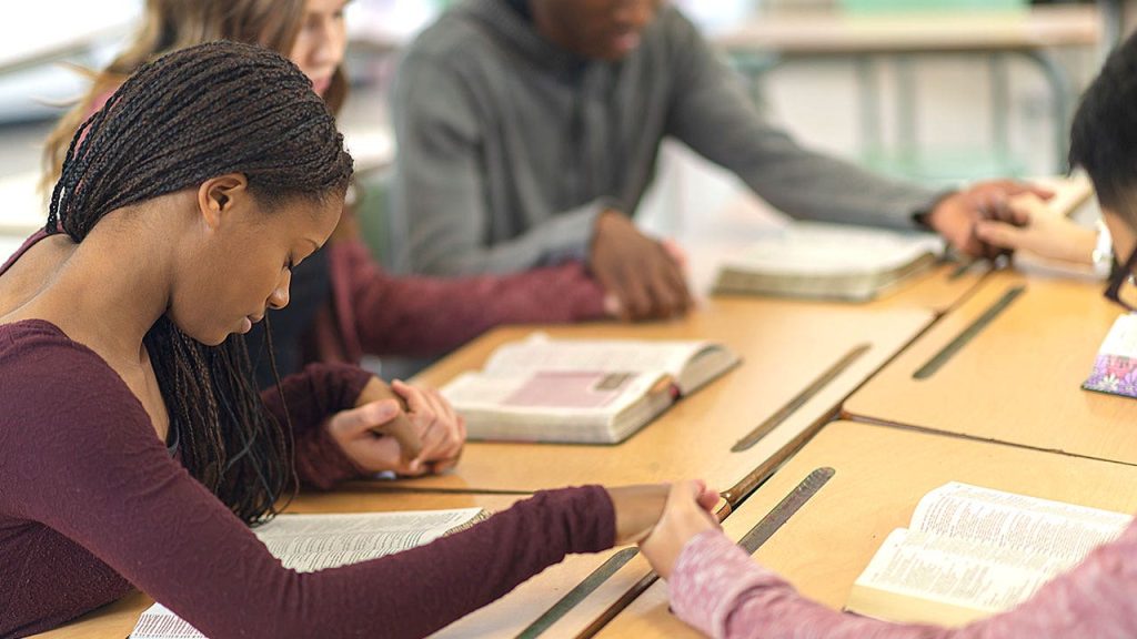 Federal judge abolishes restrictions on religious colleges in Minnesota program