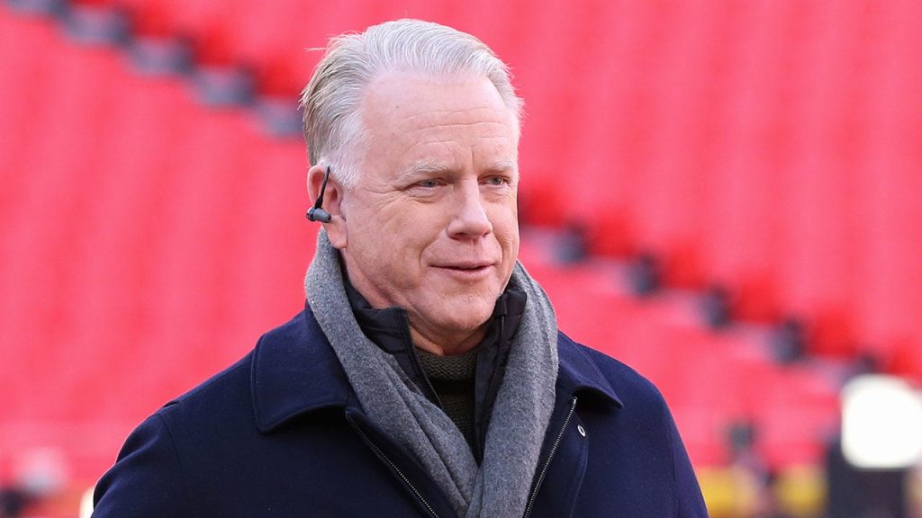 Former Bengals player Boomer Esiason refuses to cover hotel costs for team's event.