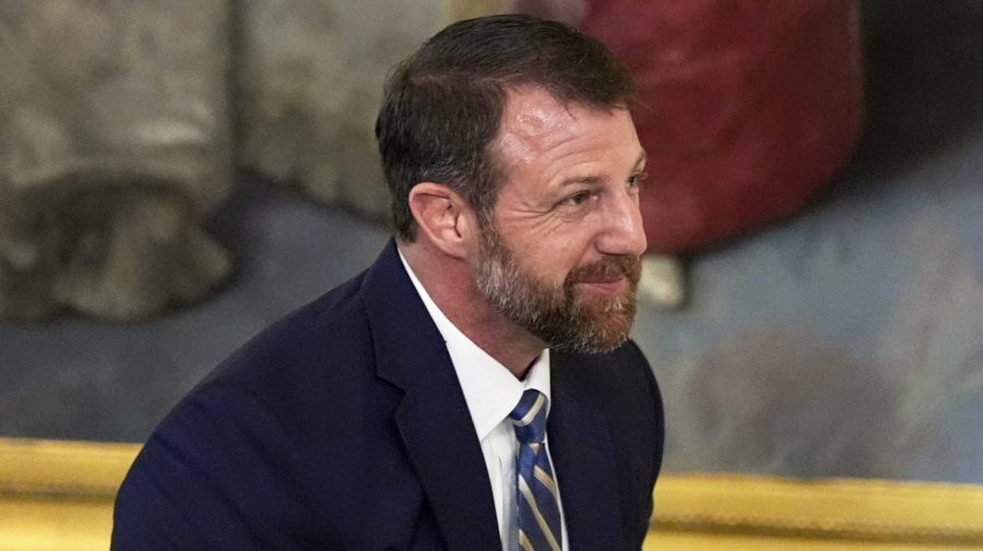 GOP senator expresses concerns about carjackings in DC: 'I don't wear my seatbelt'