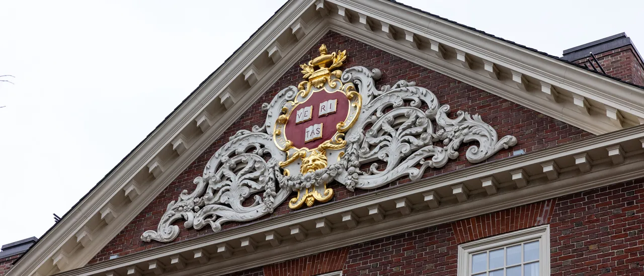 Ghislaine Maxwell Remembers Encounter with Late Harvard Provost in Bathrobe After 'Massage'