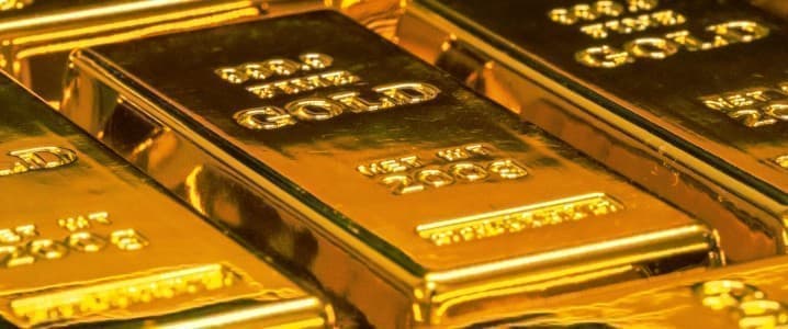 Gold Prices Steady Above $3,300 as Markets Anticipate Fed Signals