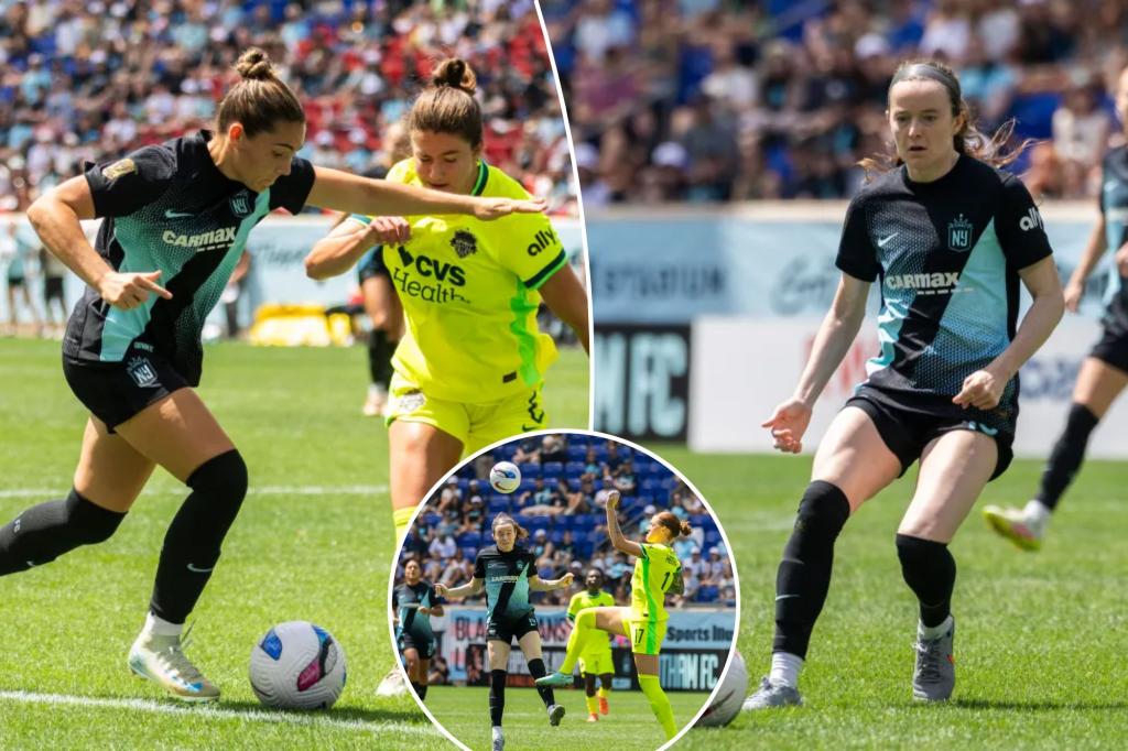 Gotham FC endures early red card to secure a vital draw