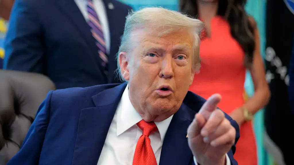 Government becomes Intel's biggest shareholder through Trump agreement