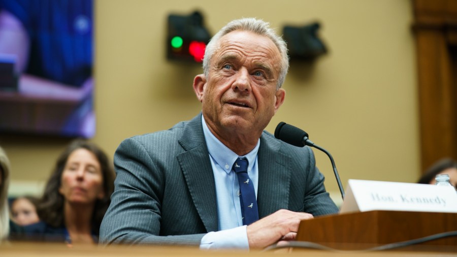 HHS reinstates inactive childhood vaccine safety committee