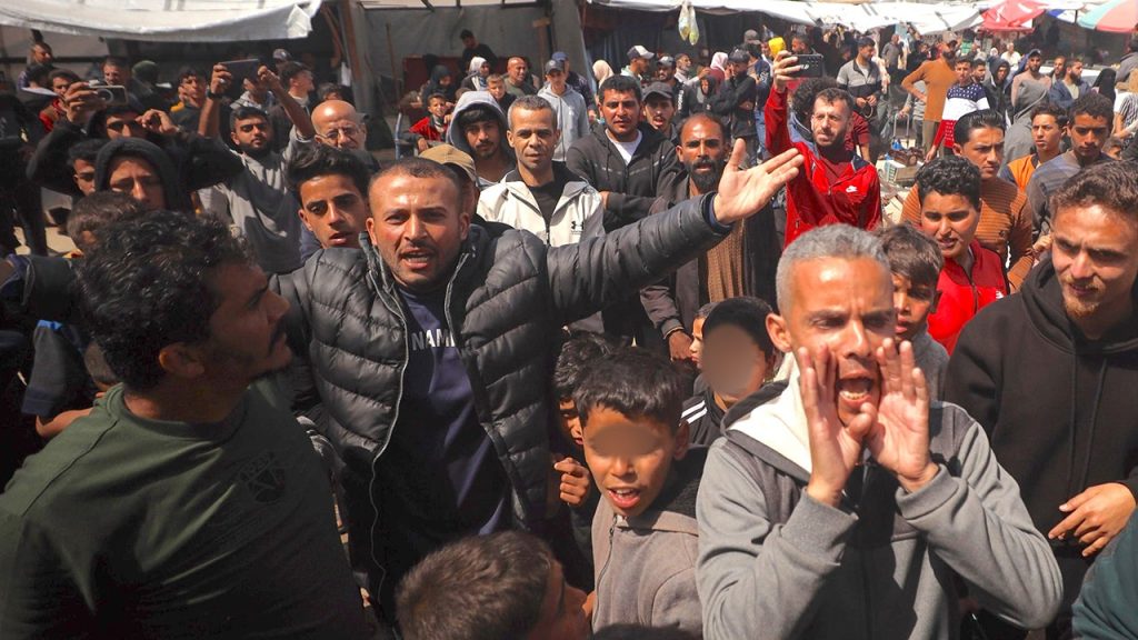 Hamas encounters increasing criticism as people in Gaza voice their concerns despite dangers.