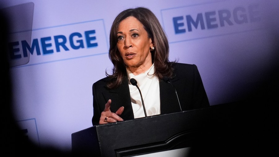 Harris signals potential presidential campaign by withdrawing from California race