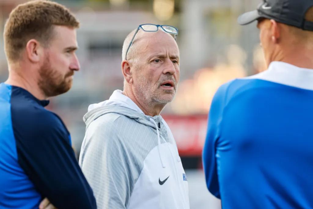 Hofstra soccer's Richard Nuttall dedicated 37 years to his passion for the job